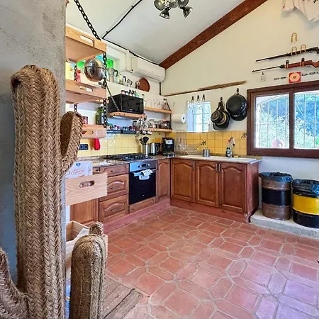 Ferienhaus 5 Bedroom Amazing In